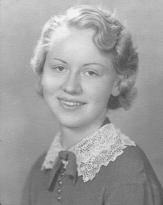 Dorothy Clay,
        formal portrait